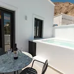 Nostos * Kamári