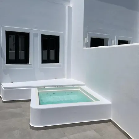 Nostos Kamari (Santorini)