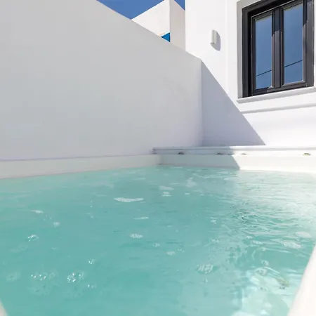 Nostos Kamari (Santorini)