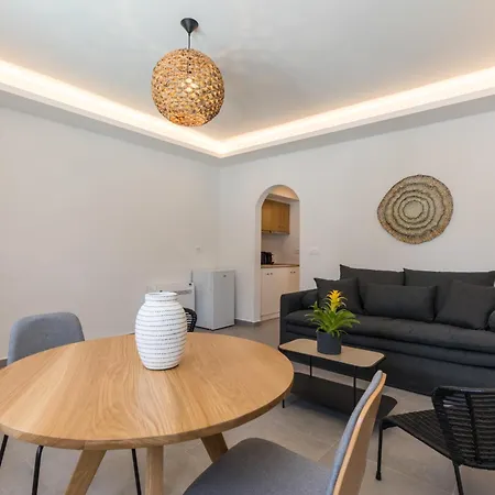 Apartment Nostos Kamari (Santorini)