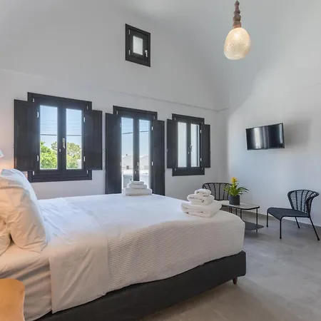 Nostos Kamari (Santorini)